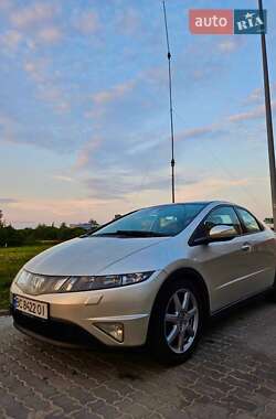 Хэтчбек Honda Civic 2007 в Львове