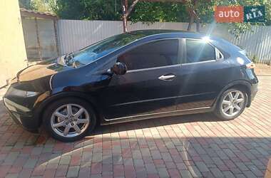 Хэтчбек Honda Civic 2006 в 