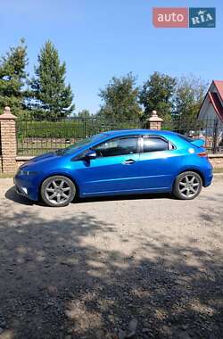 Хетчбек Honda Civic 2007 в Чернівцях