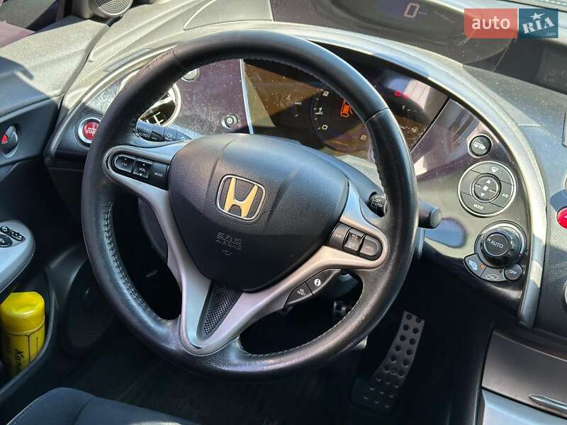 Хэтчбек Honda Civic 2008 в Одессе