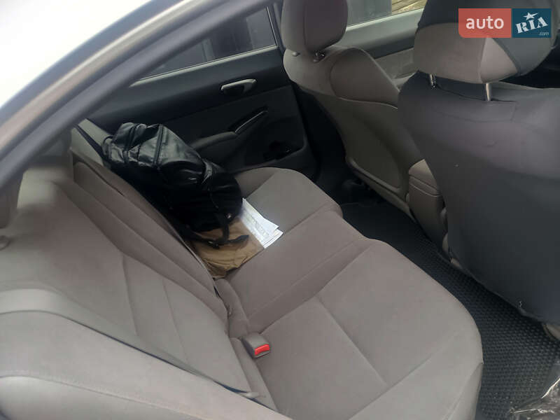 Седан Honda Civic 2006 в Ровно
