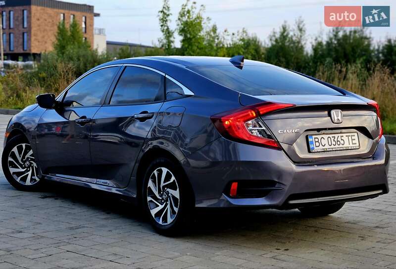 Седан Honda Civic 2017 в Львове