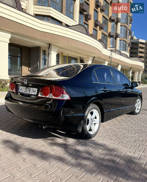Седан Honda Civic 2006 в Софиевской Борщаговке