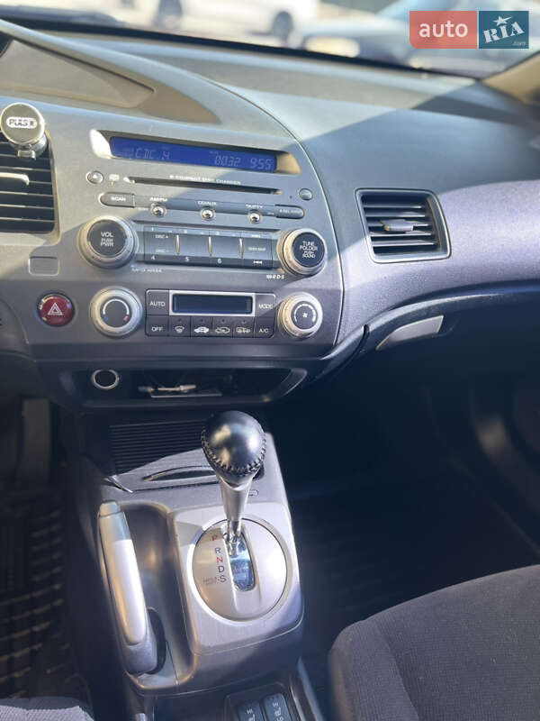 Седан Honda Civic 2006 в Софиевской Борщаговке