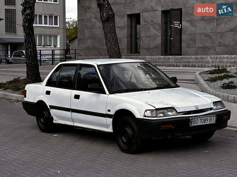 Седан Honda Civic 1988 в Луцке