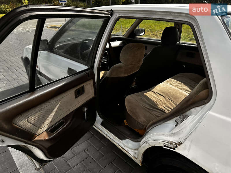 Седан Honda Civic 1988 в Луцке