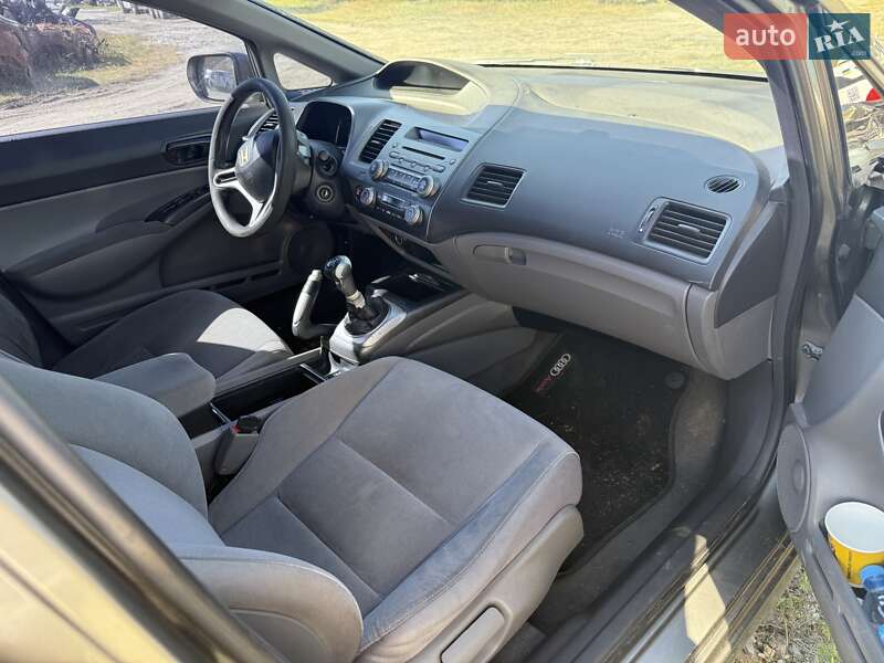 Седан Honda Civic 2007 в Киеве