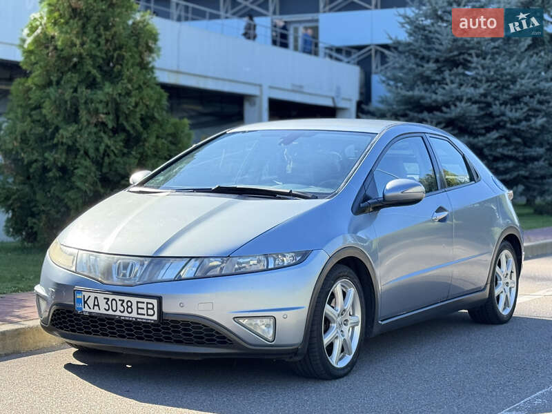 Хэтчбек Honda Civic 2008 в Киеве