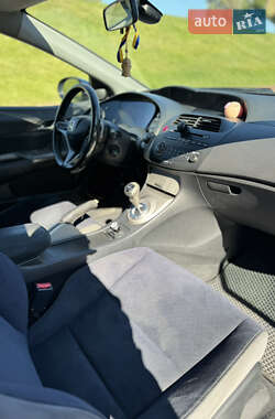 Хэтчбек Honda Civic 2008 в 