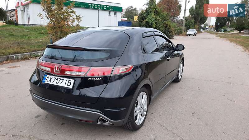 Хэтчбек Honda Civic 2010 в Харькове
