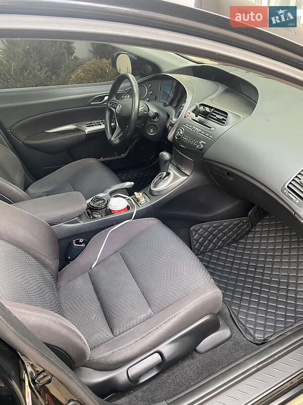 Хэтчбек Honda Civic 2008 в Одессе