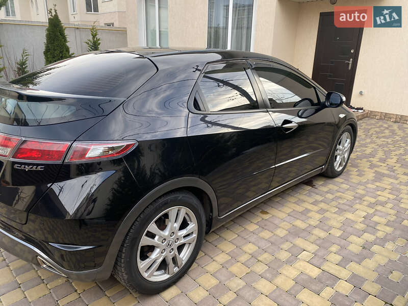 Хэтчбек Honda Civic 2008 в Одессе