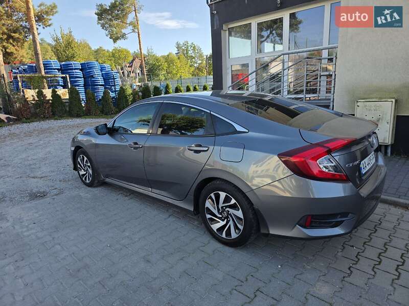 Седан Honda Civic 2017 в 