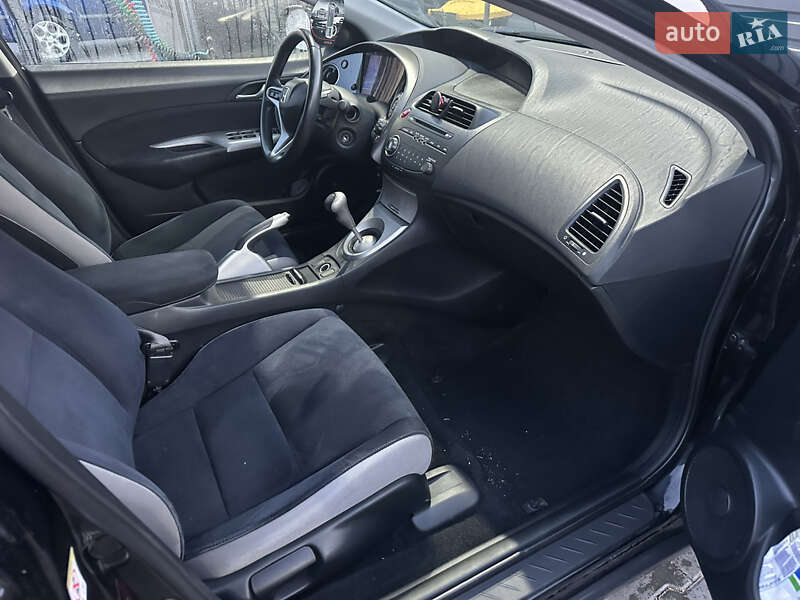 Хэтчбек Honda Civic 2008 в Житомире