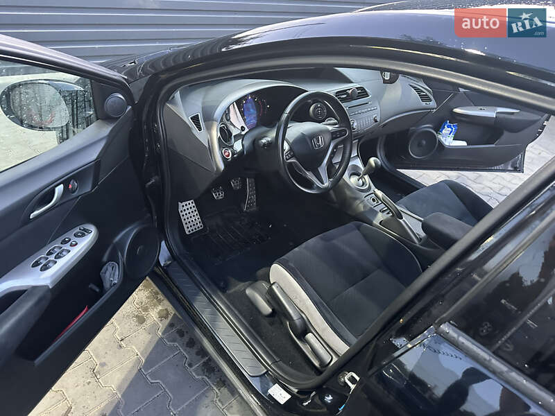 Хэтчбек Honda Civic 2008 в Житомире