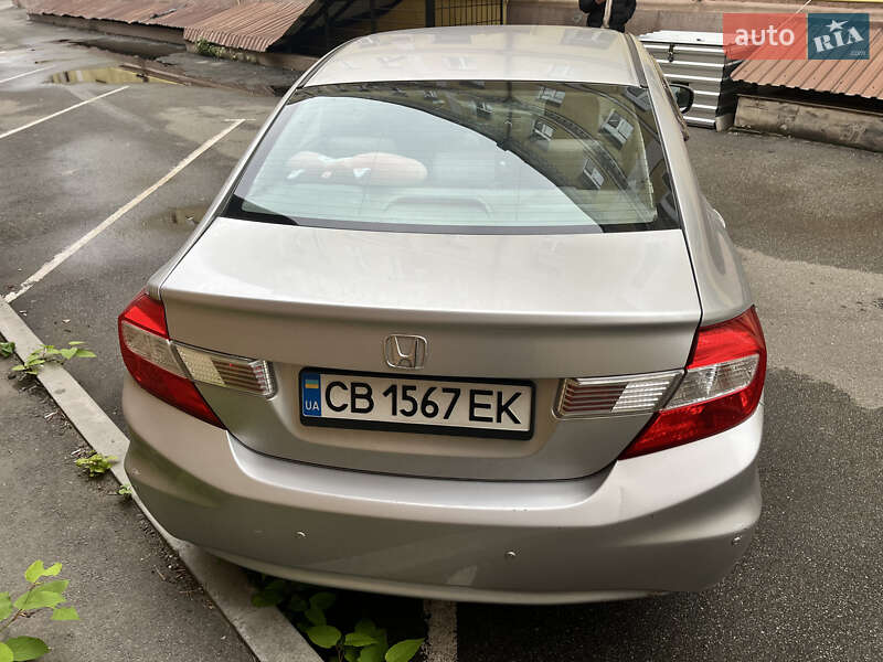 Седан Honda Civic 2012 в Киеве