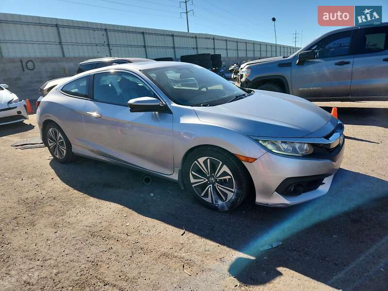 Седан Honda Civic 2018 в Львове