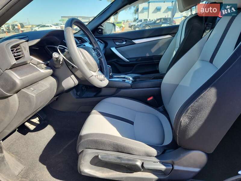 Седан Honda Civic 2018 в Львове