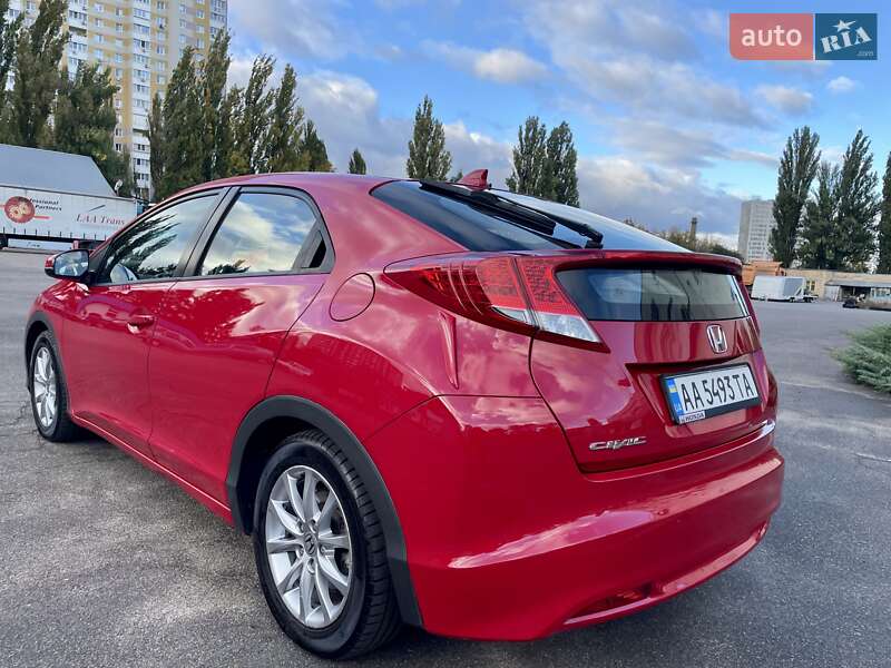 Хэтчбек Honda Civic 2013 в Киеве