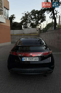 Хетчбек Honda Civic 2008 в  фото 2 Хетчбек Honda Civic 2008 в