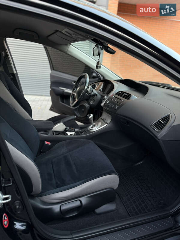 Хетчбек Honda Civic 2008 в Дніпрі