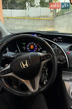 Хетчбек Honda Civic 2008 в  фото 16 Хетчбек Honda Civic 2008 в