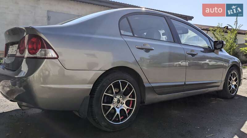 Седан Honda Civic 2006 в Львові