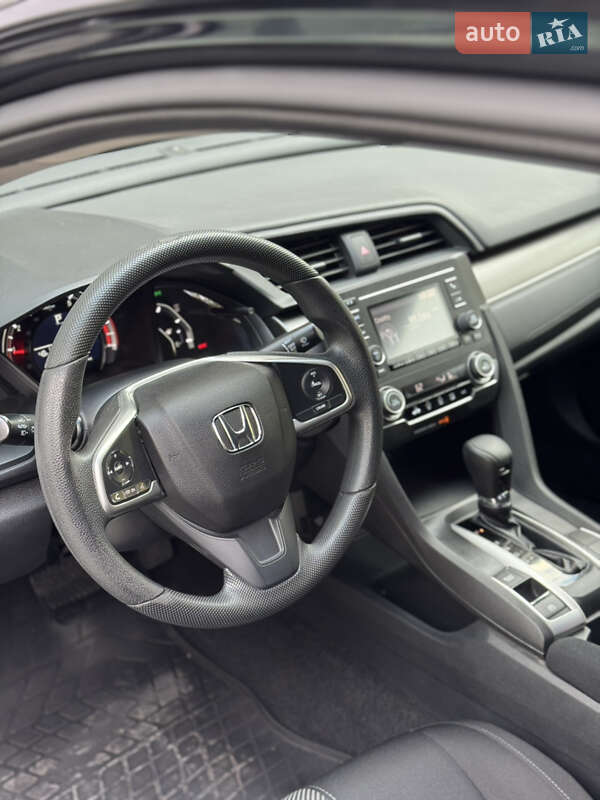 Седан Honda Civic 2015 в Полтаве