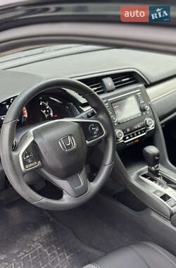 Седан Honda Civic 2015 в 