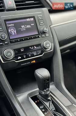 Седан Honda Civic 2015 в 