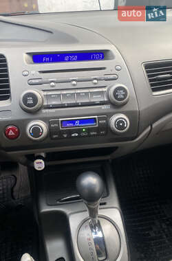 Седан Honda Civic 2007 в  фото 24 Седан Honda Civic 2007 в