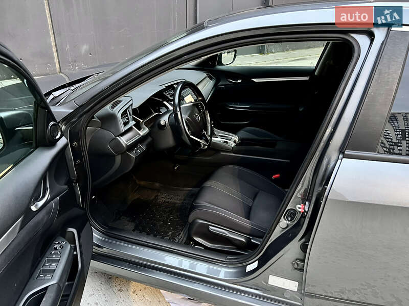 Седан Honda Civic 2018 в Киеве