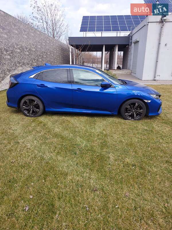 Хетчбек Honda Civic 2018 в Запоріжжі