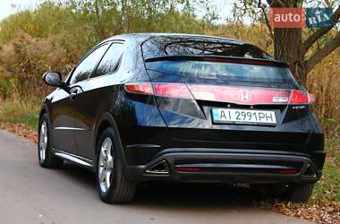 Хэтчбек Honda Civic 2006 в 