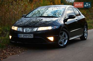 Хэтчбек Honda Civic 2006 в 