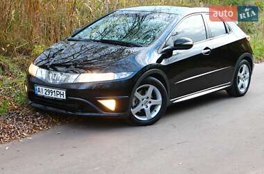 Хэтчбек Honda Civic 2006 в 
