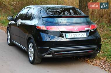 Хэтчбек Honda Civic 2006 в 