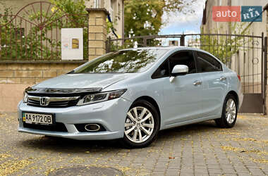 Седан Honda Civic 2012 в  фото 19 Седан Honda Civic 2012 в