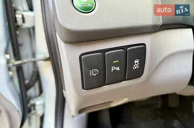 Седан Honda Civic 2012 в  фото 30 Седан Honda Civic 2012 в