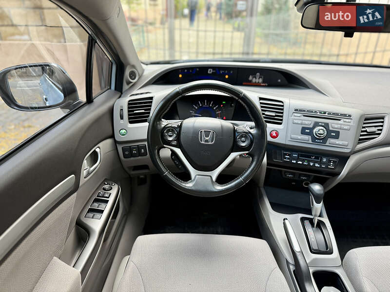 Седан Honda Civic 2012 в Киеве фото 40 Седан Honda Civic 2012 в Киеве