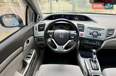 Седан Honda Civic 2012 в  фото 40 Седан Honda Civic 2012 в