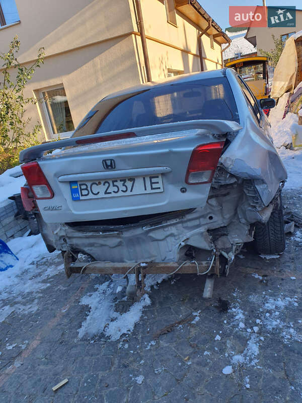 Седан Honda Civic 2005 в  фото Седан Honda Civic 2005 в
