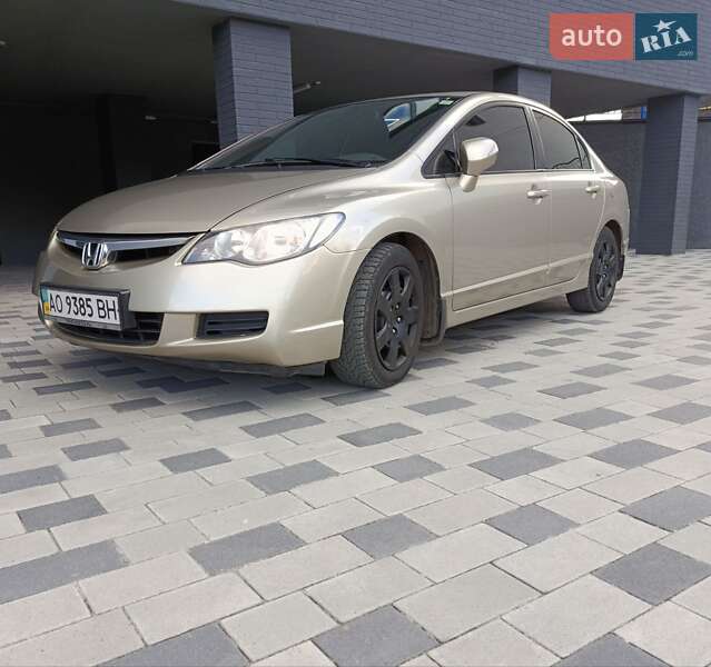 Седан Honda Civic 2008 в Мукачево