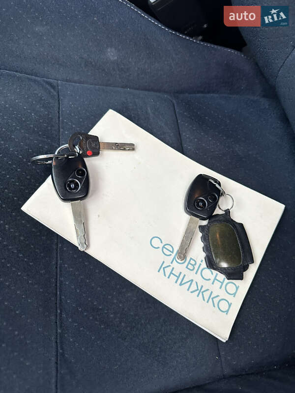 Хетчбек Honda Civic 2008 в Києві фото 24 Хетчбек Honda Civic 2008 в Києві