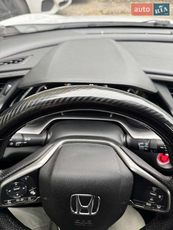 Хэтчбек Honda Civic 2017 в Киеве фото 4 Хэтчбек Honda Civic 2017 в Киеве