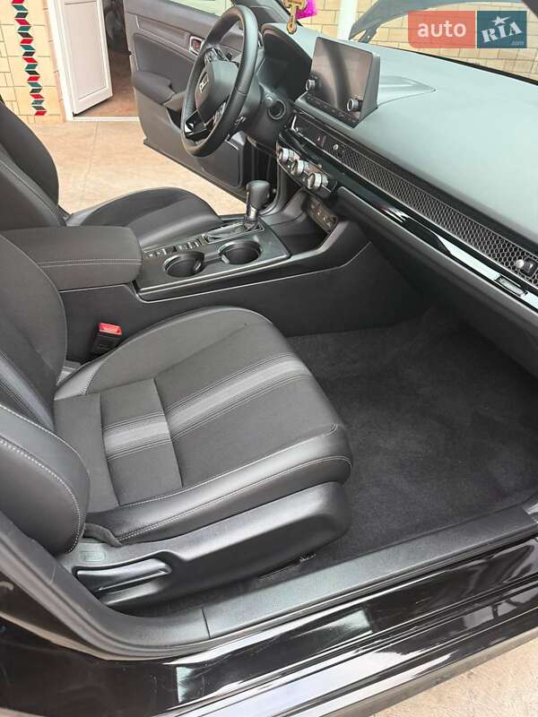 Седан Honda Civic 2024 в Гусятине
