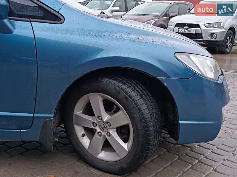 Седан Honda Civic 2007 в Львові