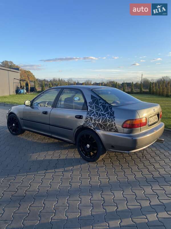 Седан Honda Civic 1994 в Луцке фото 3 Седан Honda Civic 1994 в Луцке
