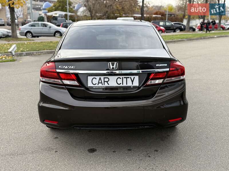 Седан Honda Civic 2014 в Киеве