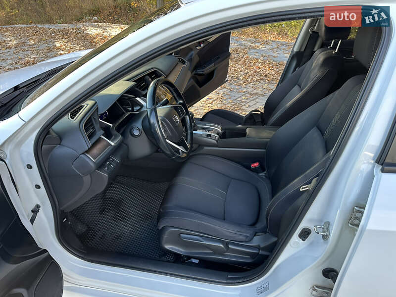 Седан Honda Civic 2017 в Виннице